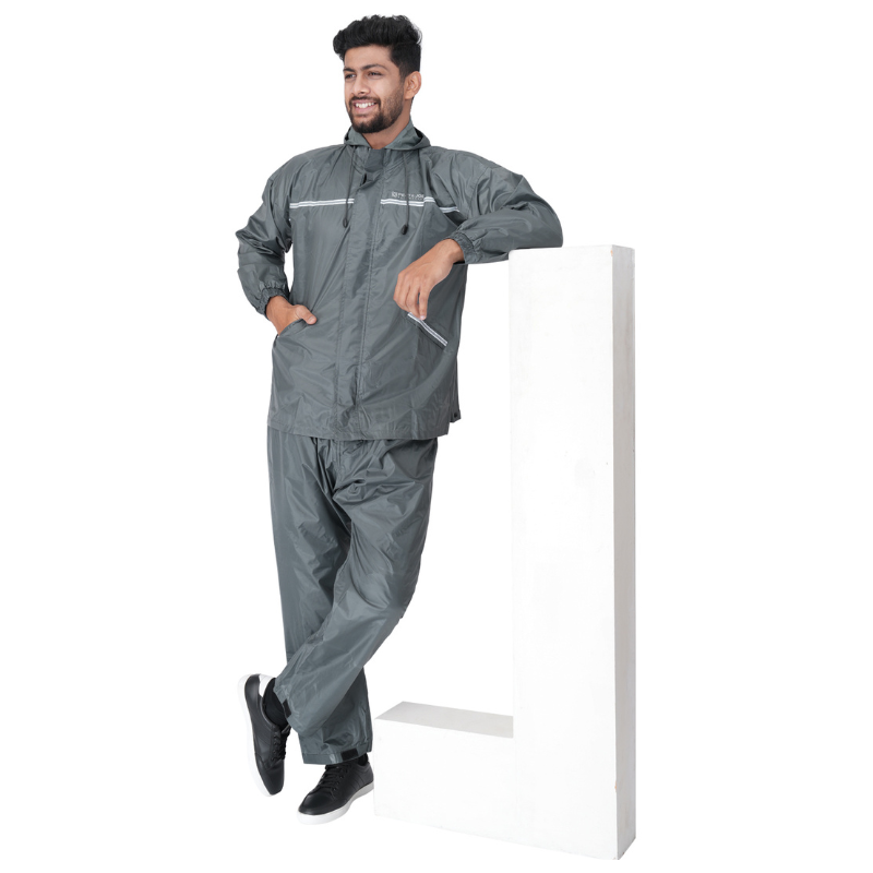 Peet & Joe Magnum Men’s Grey Rainsuit With Bag Compartment